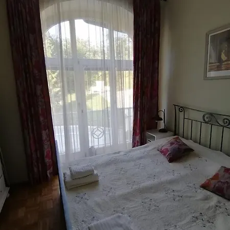 Apartment Rogashka One Bedroom